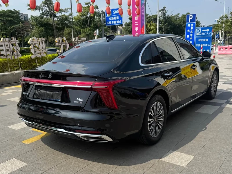 Hongqi H5 — фото 9