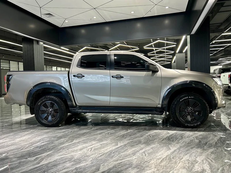 Isuzu D-MAX — фото 4