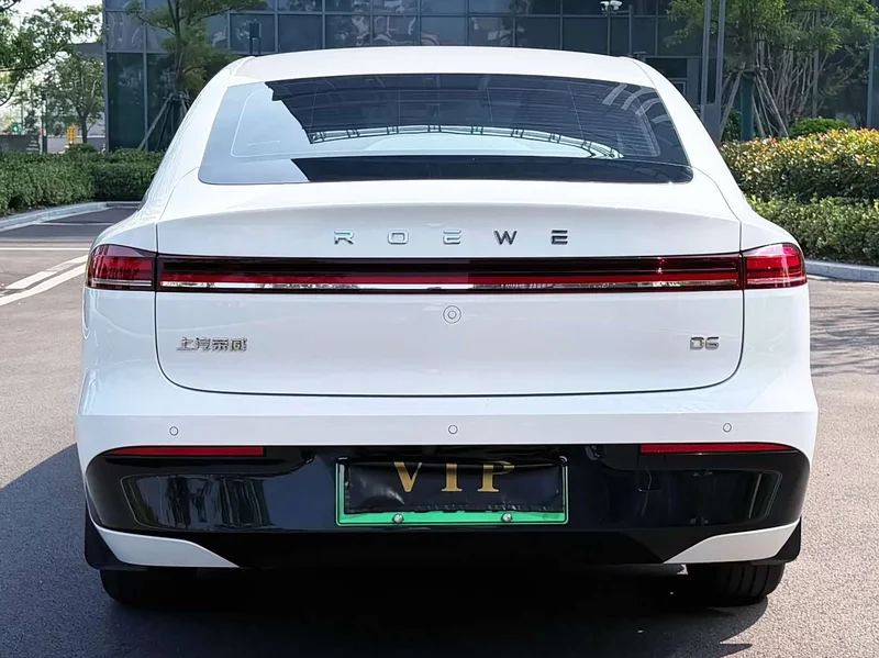 Roewe D6 — фото 10