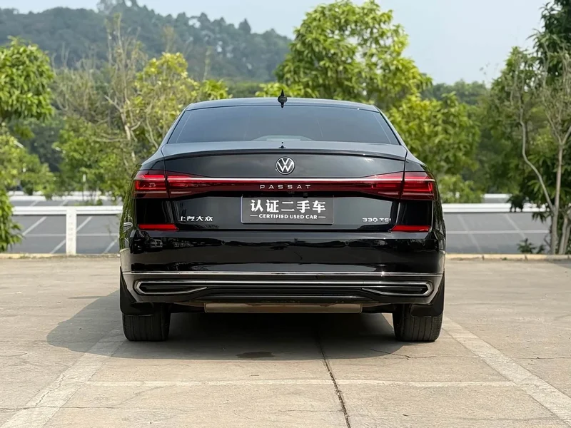Volkswagen Passat — фото 11