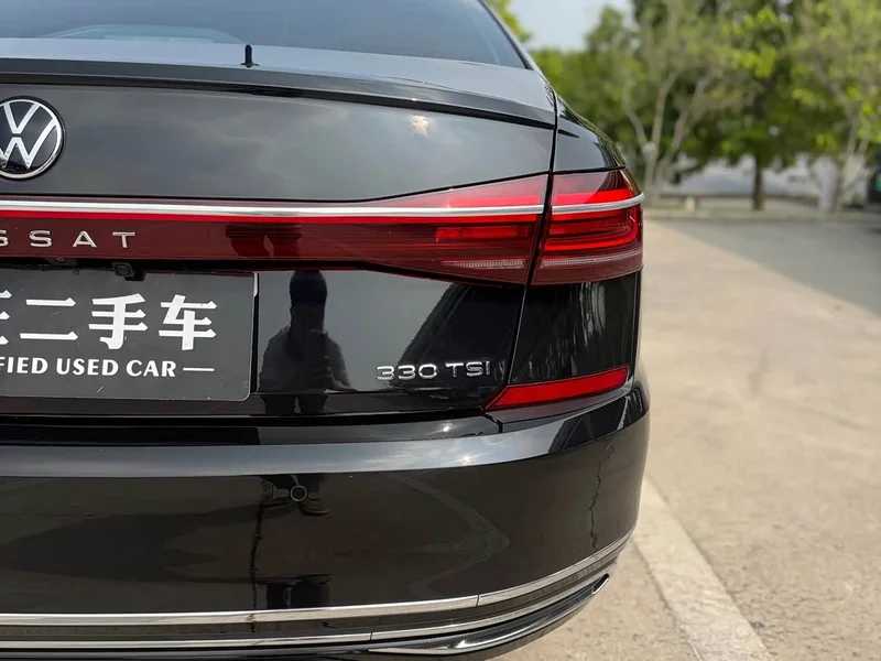 Volkswagen Passat — фото 14