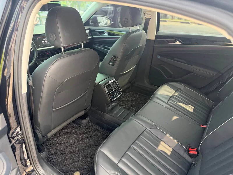 Volkswagen Passat — фото 9