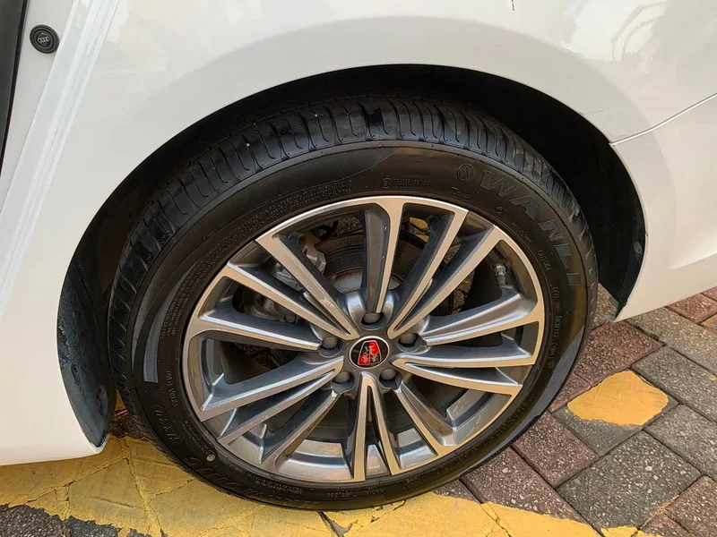 Roewe i6 Classic — фото 14