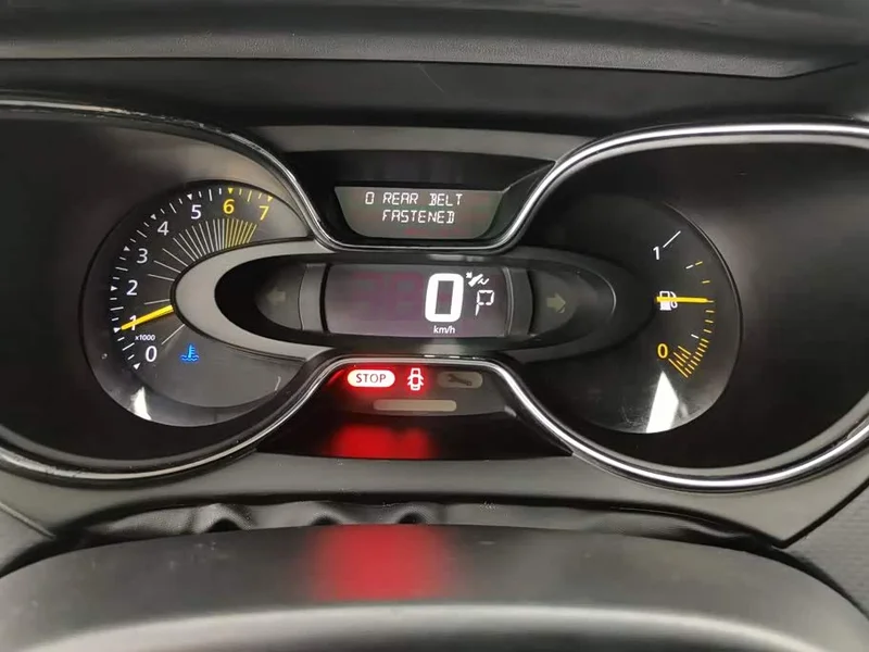 Kia Carens — фото 14