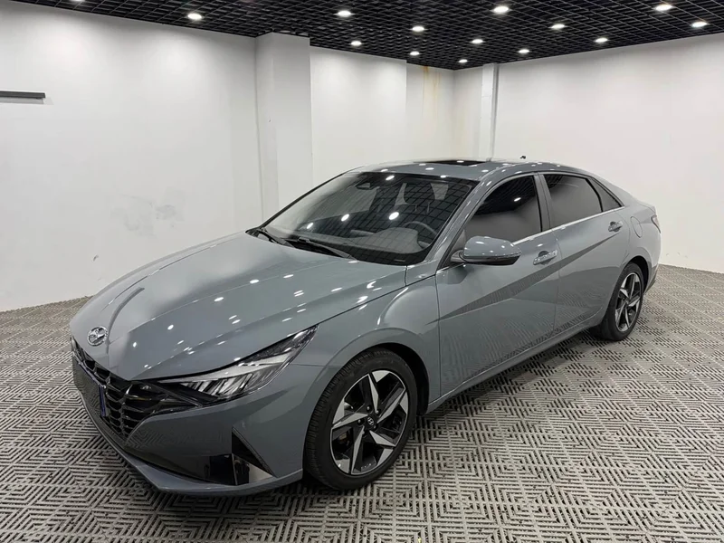Hyundai Elantra — фото 3
