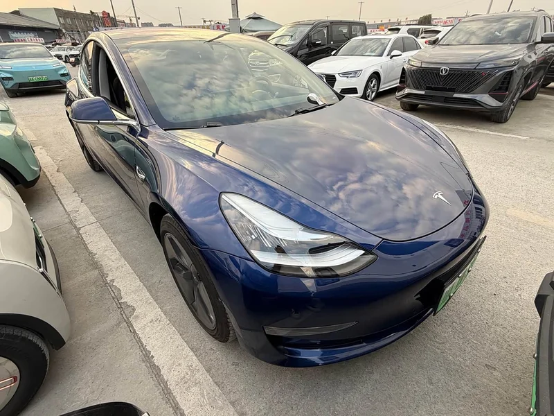Tesla Model 3 — фото 2