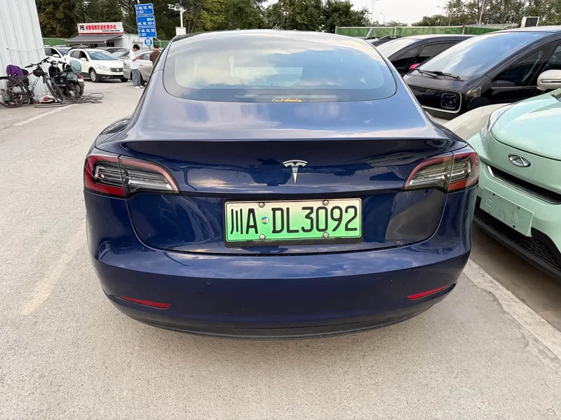 Tesla Model 3 — фото 6