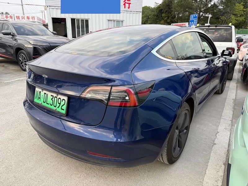 Tesla Model 3 — фото 7