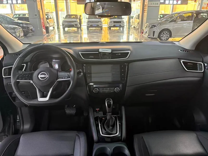 Nissan Qashqai — фото 9