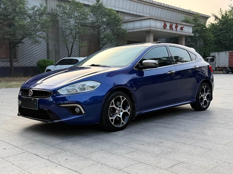 Hyundai i30 — фото 1