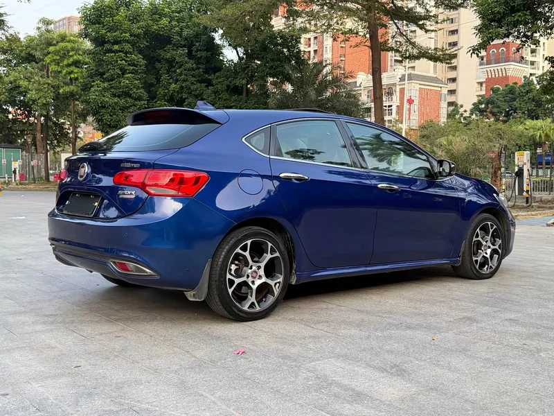 Hyundai i30 — фото 16