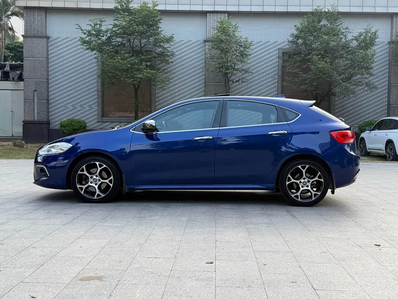 Hyundai i30 — фото 4
