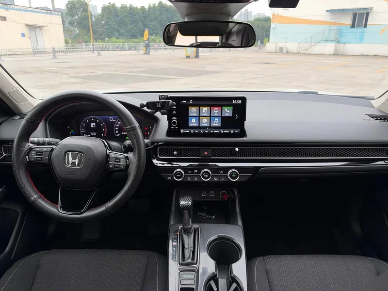Honda Civic — фото 12