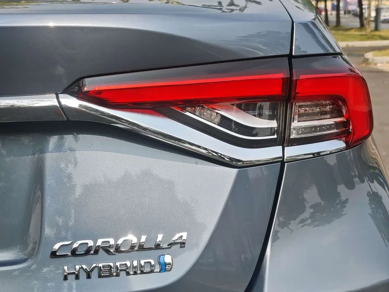 Toyota Corolla — фото 10
