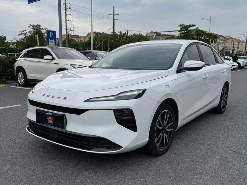 Roewe D6 — фото 1