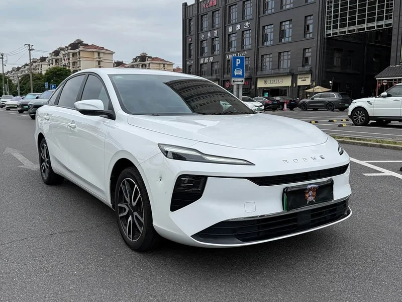 Roewe D6 — фото 3