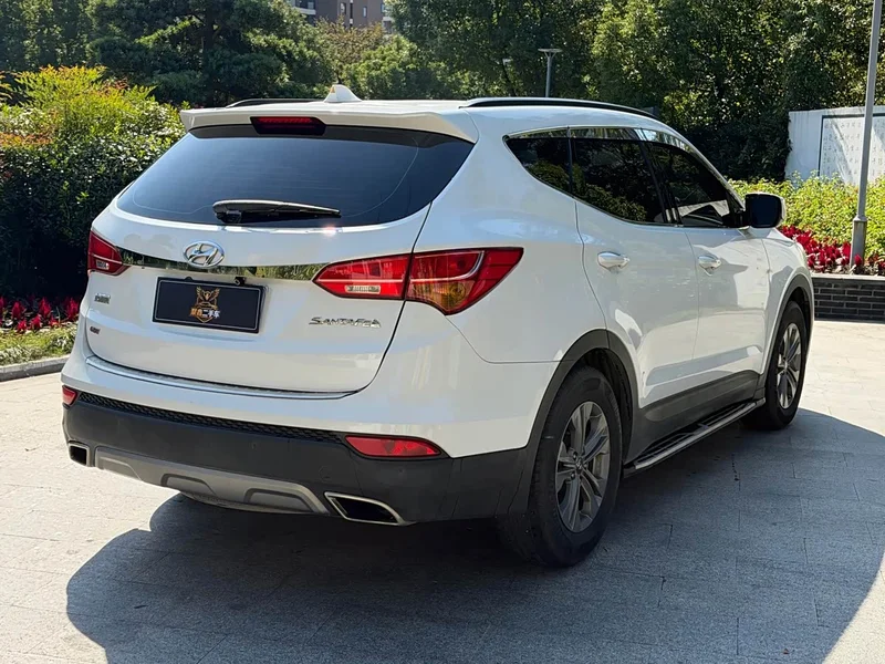 Hyundai Santa Fe — фото 4