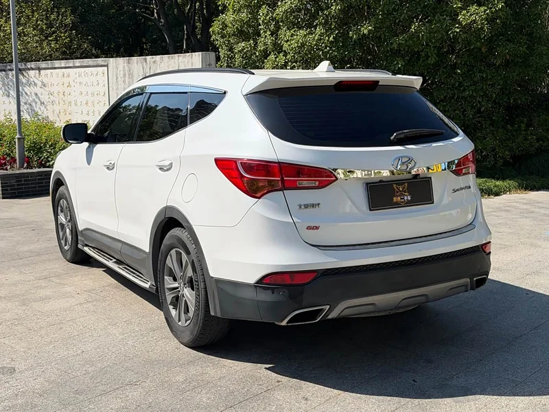 Hyundai Santa Fe — фото 5