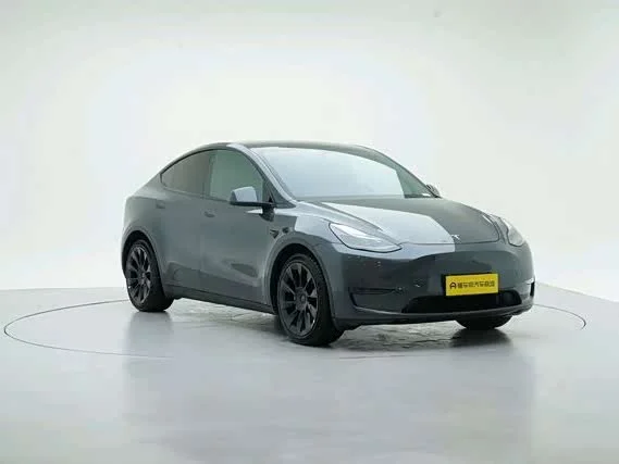 Tesla Model Y — фото 2
