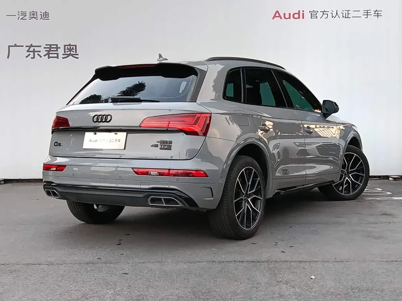 Audi Q5L — фото 5