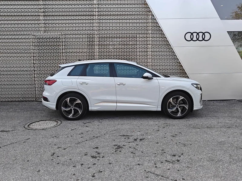 Audi Q4 e-tron — фото 3