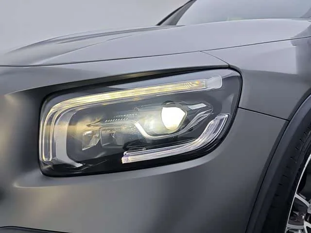Mercedes-Benz GLB-Class AMG — фото 11
