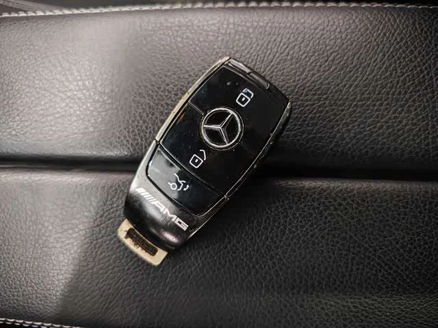 Mercedes-Benz GLB-Class AMG — фото 12