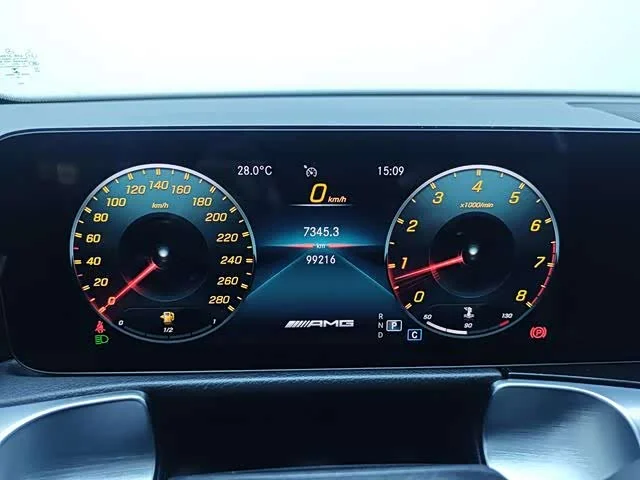 Mercedes-Benz GLB-Class AMG — фото 18