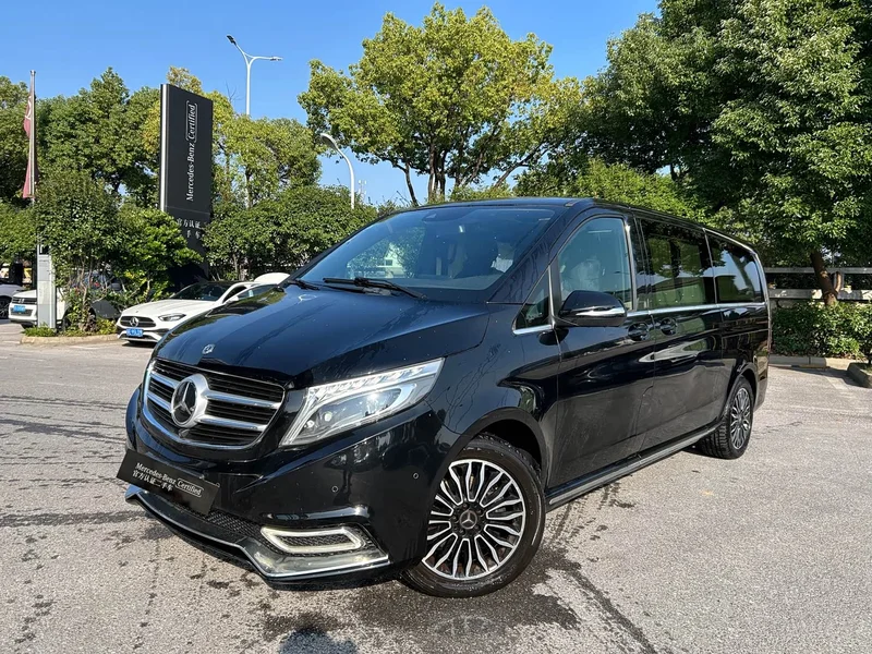 Mercedes-Benz V-Class — фото 1