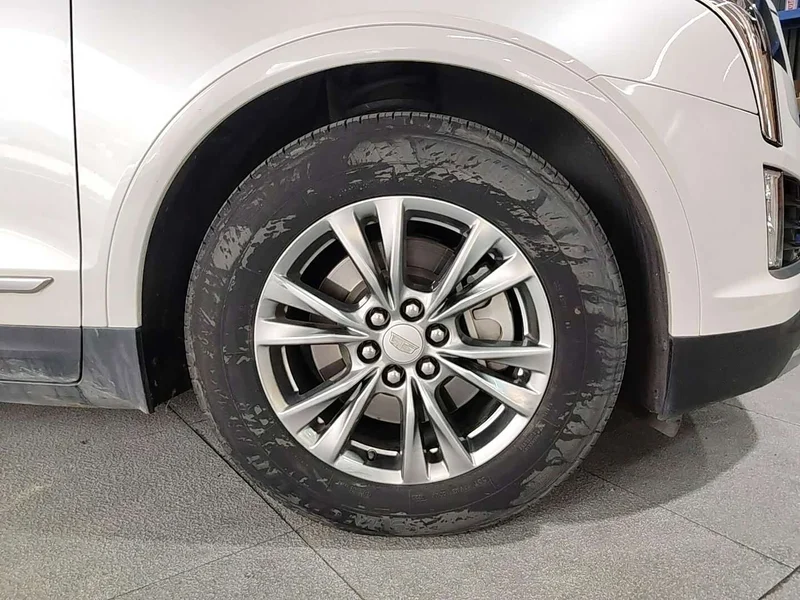 Cadillac XT5 — фото 17