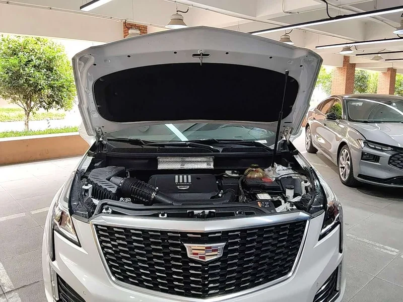 Cadillac XT5 — фото 19