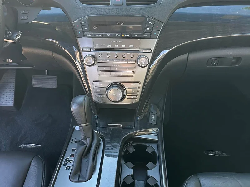Acura MDX — фото 15