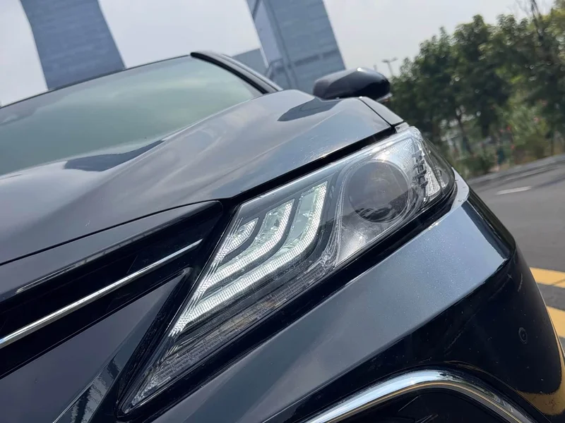 Toyota Camry — фото 6