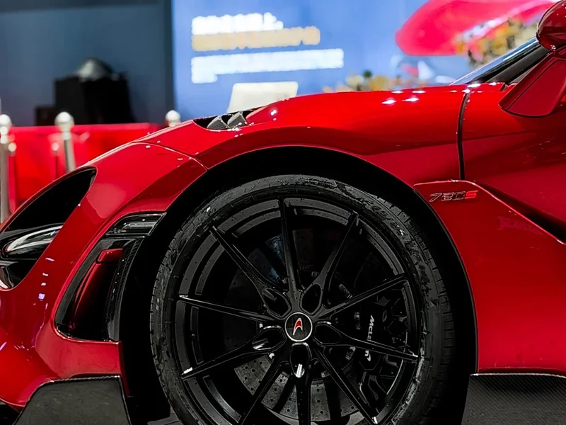 McLaren 720S — фото 17
