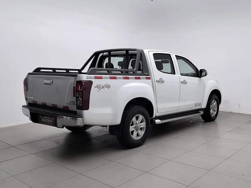 Isuzu D-MAX — фото 2