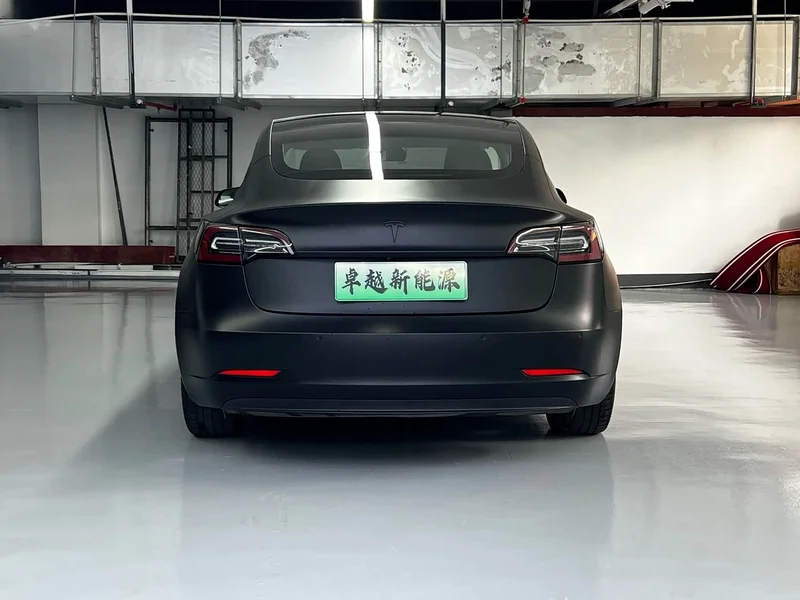 Tesla Model 3 — фото 12