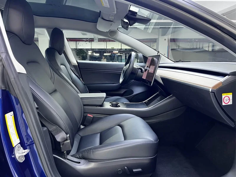 Tesla Model 3 — фото 4
