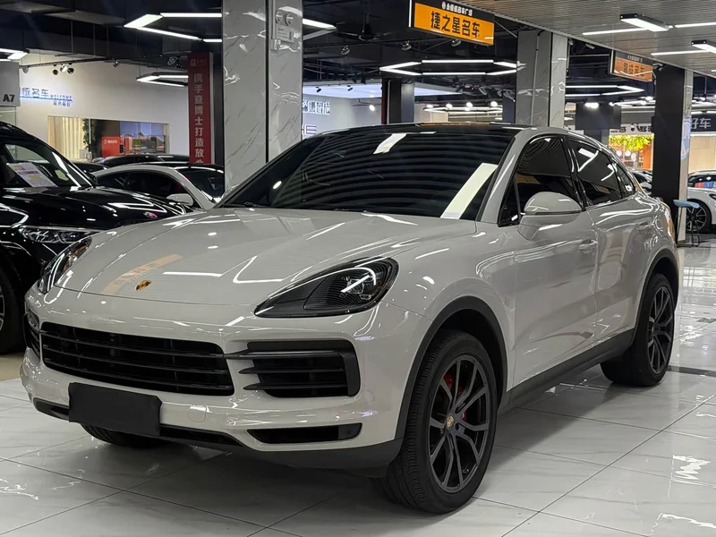 Porsche Cayenne — фото 1