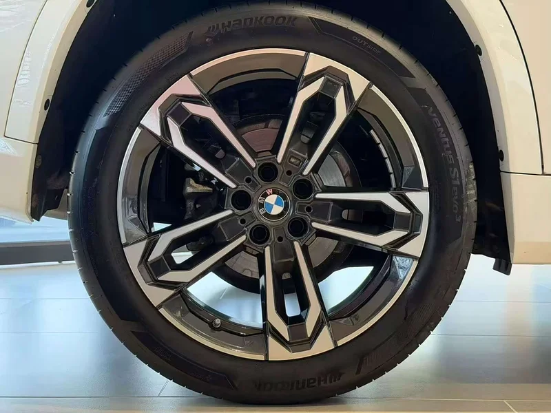 BMW X1 — фото 8