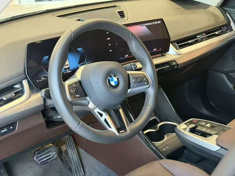 BMW X1 — фото 9