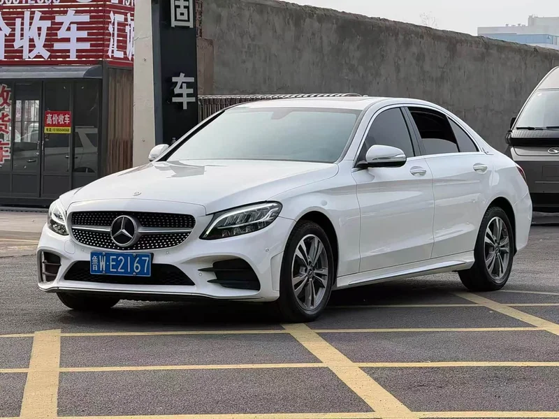 Mercedes-Benz C-Class — фото 1