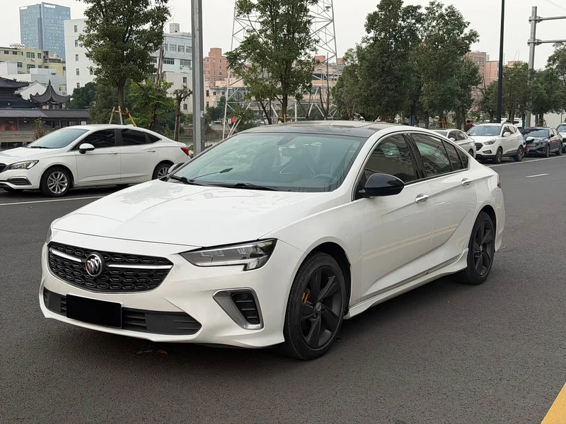Buick Regal — фото 1