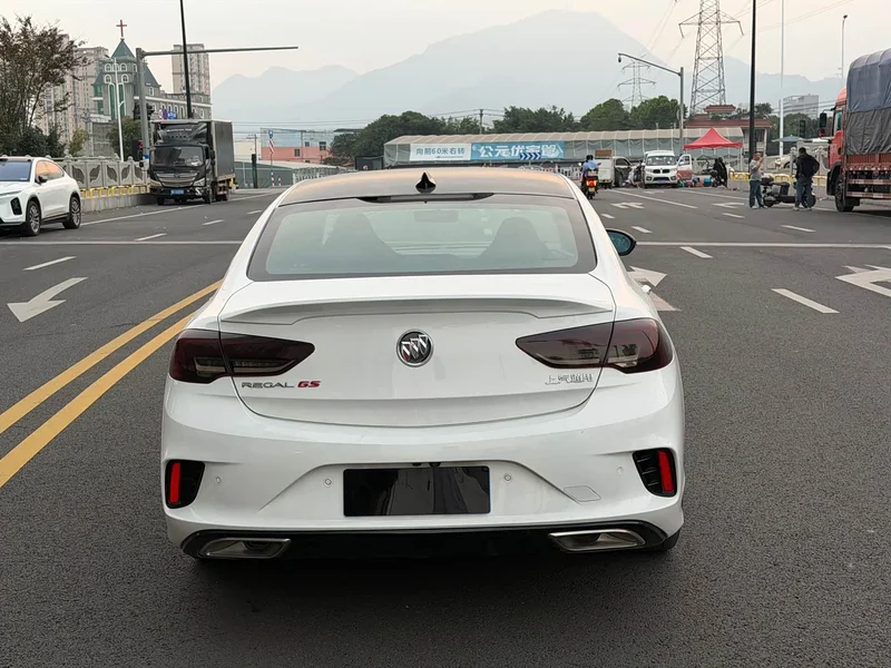 Buick Regal — фото 12