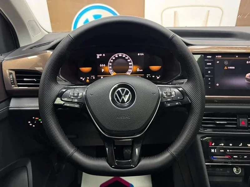 Volkswagen Tharu — фото 11