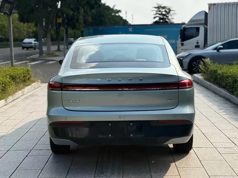 Roewe D6 — фото 11