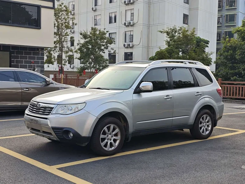 Subaru Forester — фото 1