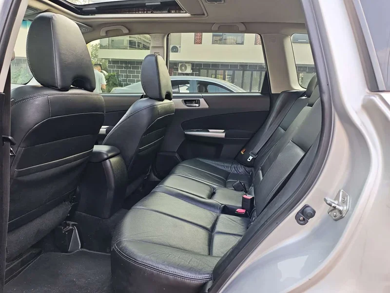 Subaru Forester — фото 10