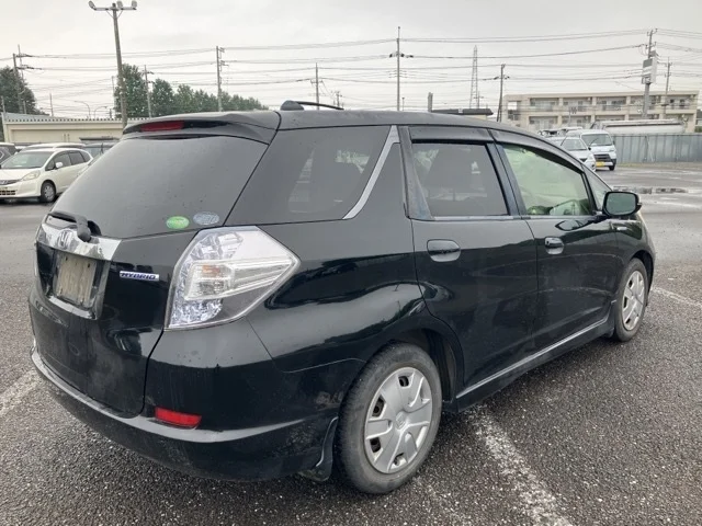 Honda FIT SHUTTLE — фото 2