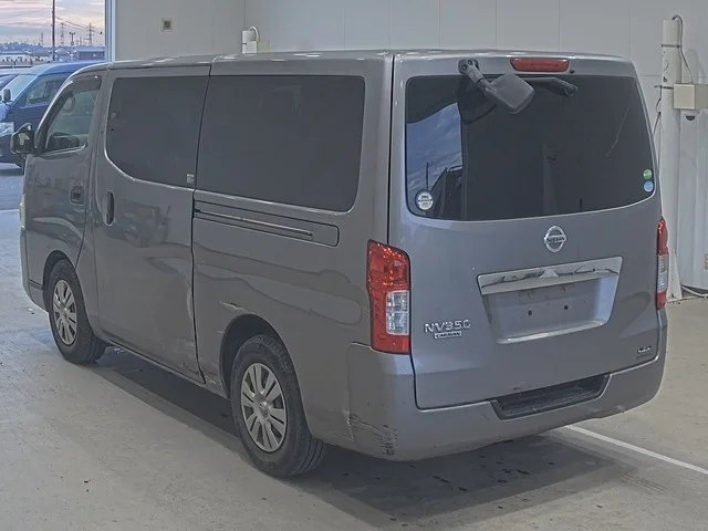 Nissan CARAVAN VAN — фото 2