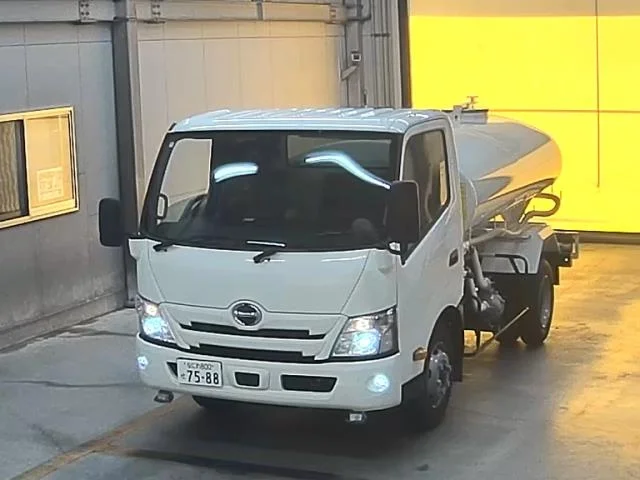HINO DUTRO — фото 1